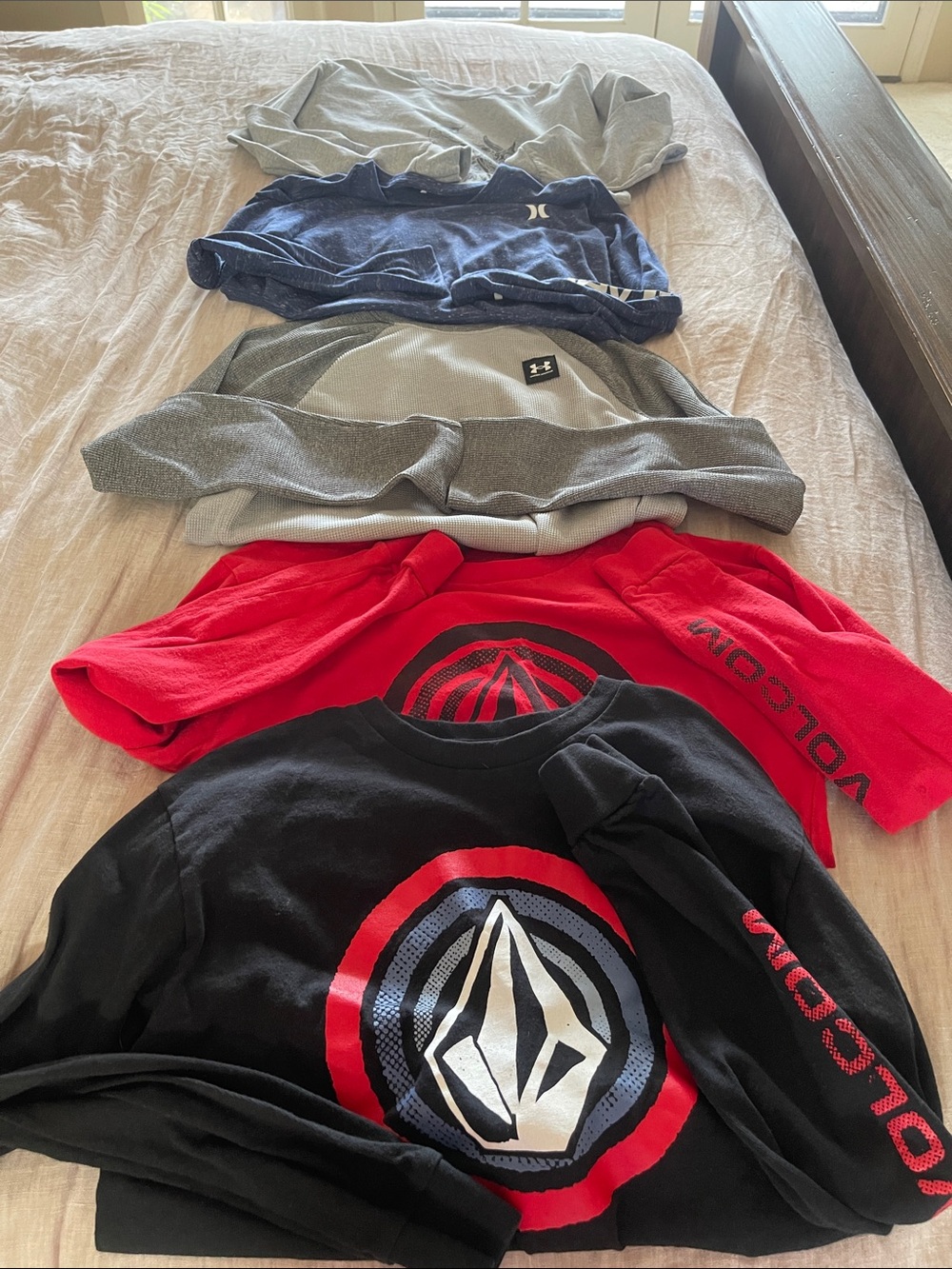 Volcom Black, Red & White Graphic Long-Sleeve Kids Tee Set of 5 long sleeve tees